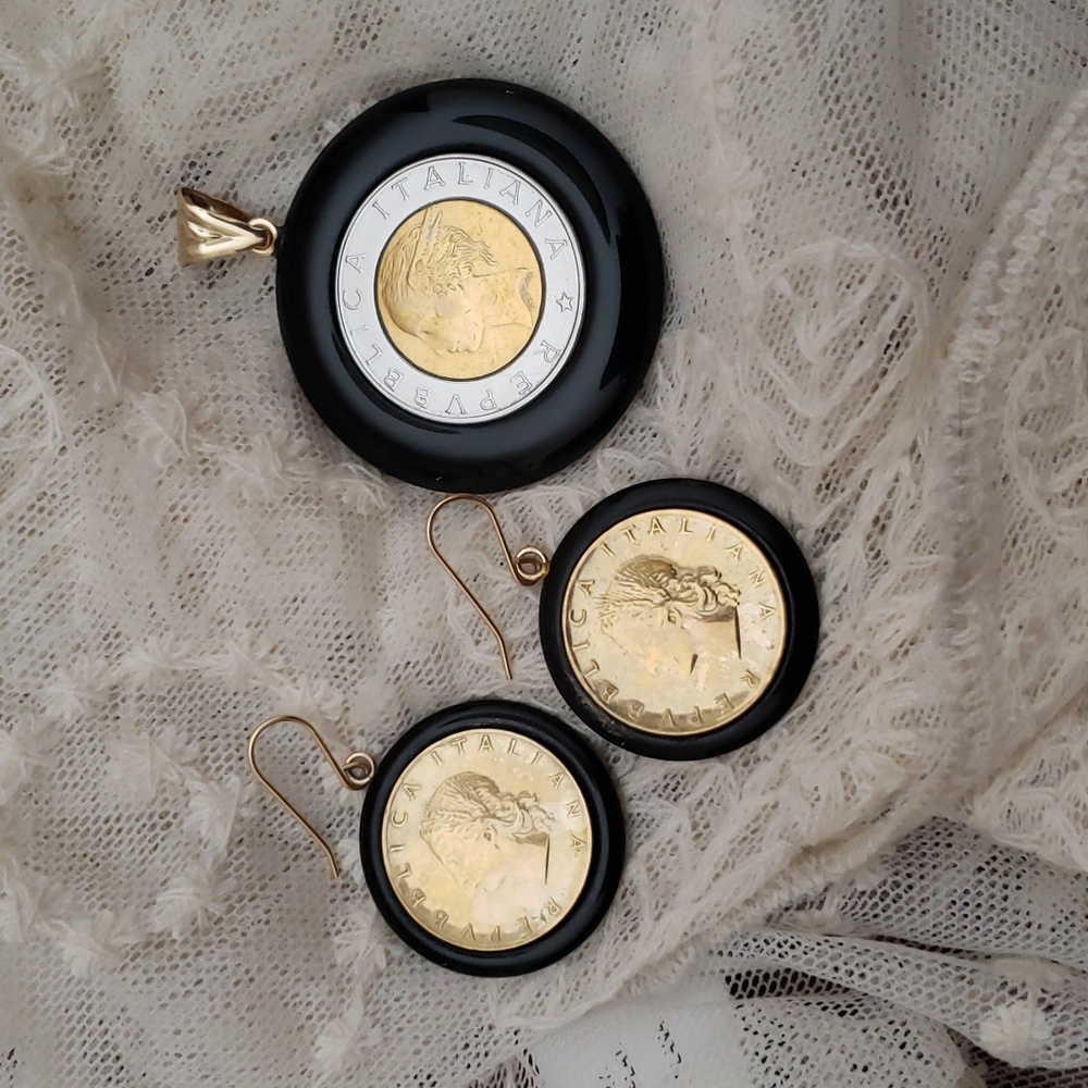 Milor 14k and Onyx Lira Coin Set
